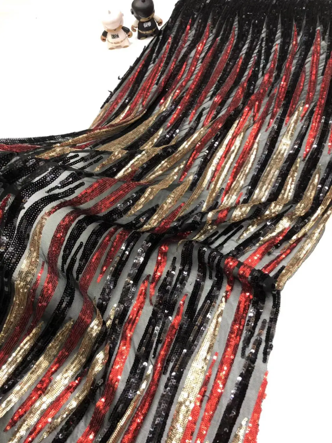 Новейшая разноцветная кружевная ткань с пайетками современный дизайн