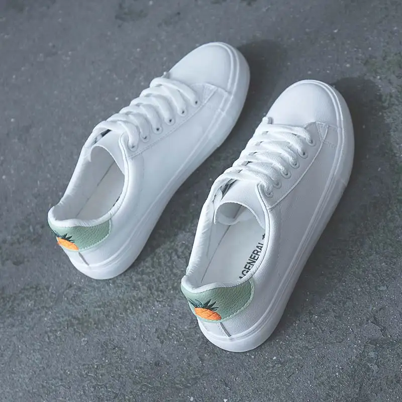 Белая повседневная женская обувь кроссовки 2021 на шнурках Сезон осень Кроссовки