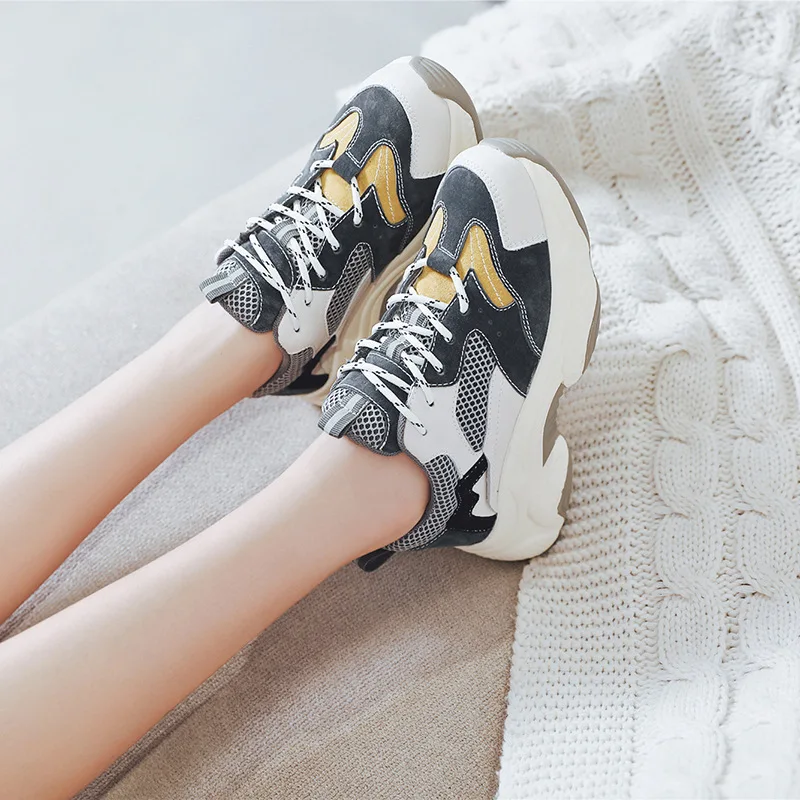 

Women's Shoes