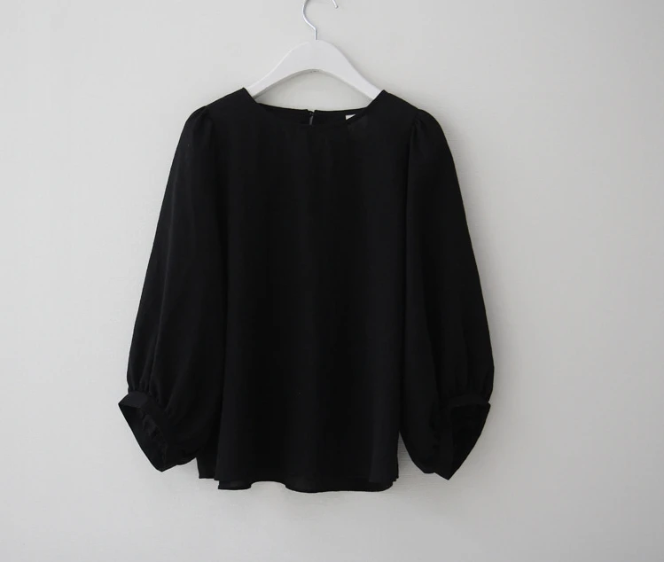 

Spring Korean Style Vintage Puff Sleeve Blouse Women Loose Minimalist Shirt Female Elegant Plus Size Woman