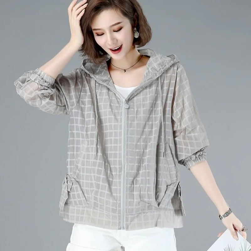 

Женская одежда для защиты от солнца, короткая тонкая куртка 2022, Корейская свободная бейсбольная форма, универсальный топ с защитой от радиа...