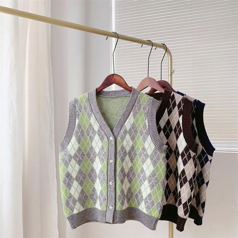 

Spring and Autumn women's casual Diamond plaid v-neck sleeveless loose knitted vest