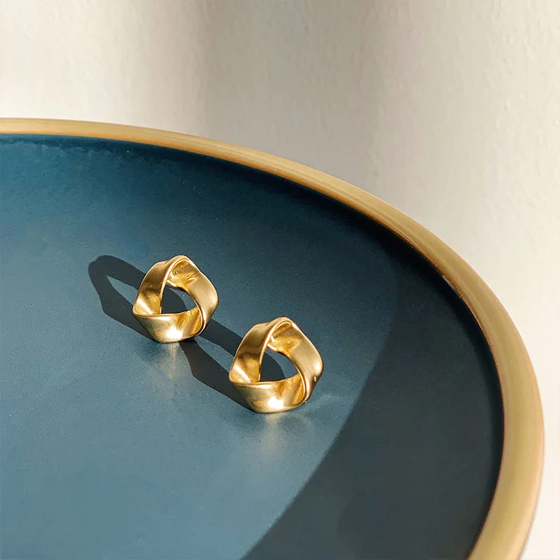 

Simple Copper Alloy Triangle Earrings For Women Korean Fashion Matt Gold Aesthetic Women Earrings Party Unusual Jewelry Gifts