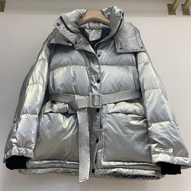 Куртка женская зимняя на 2021 белом утином пуху с капюшоном и завязками