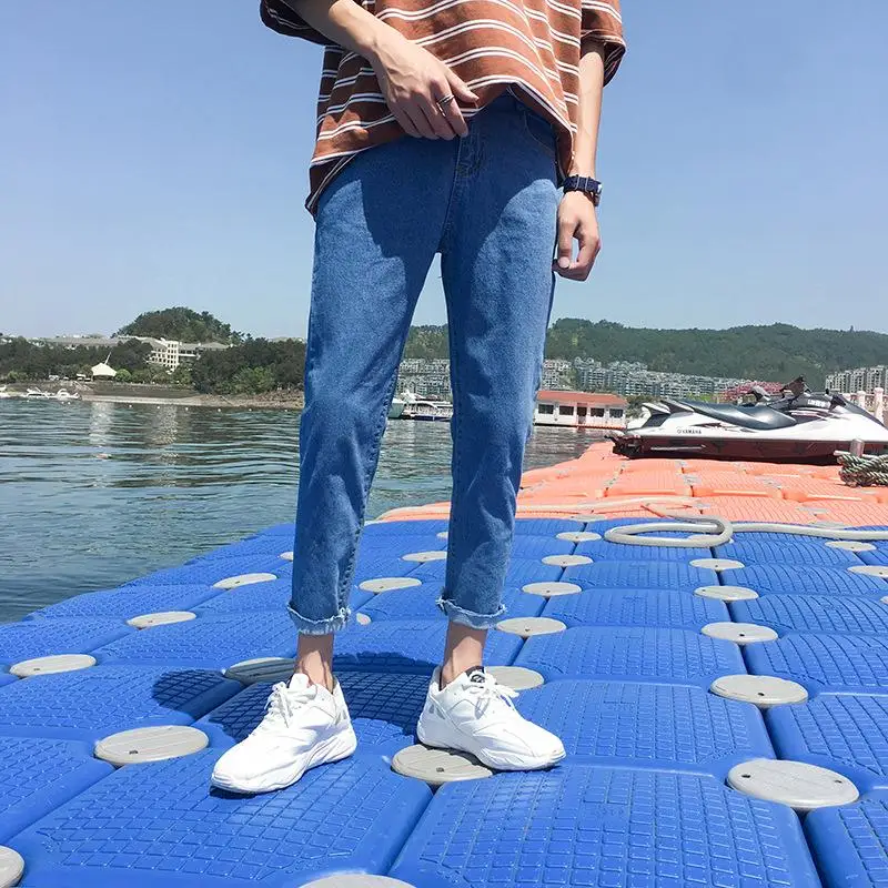 

2019 New Korean Street Style Mens Sports Jeans Casual Cotton Soft Light Blue Loose Ankle Length Straight Pants Large Size Jeans
