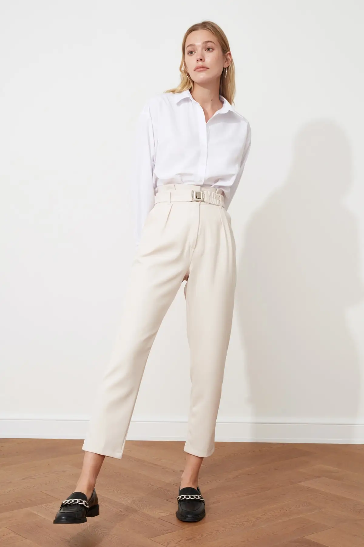 

Trendyol Arched Pants TWOSS21PL0028