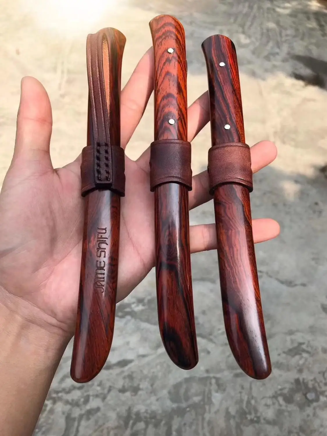 

high-quality VG10 Damascus steel Knife straight blade, Japanese ebony hilt outdoor hunting tactics straight blade with scabbar