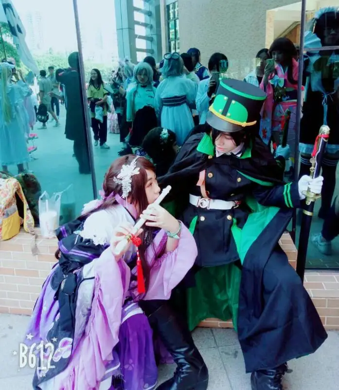 

Anime Seraph of The End Yuichiro Hyakuya Cosplay Costume Anime Owari No Seraph Vampire Dress Outfit with Free Wig and Cloak