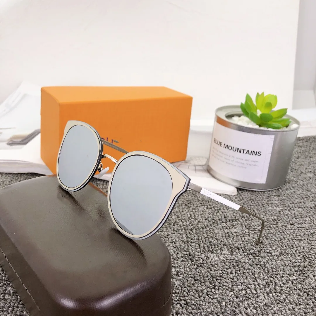 

Sunglasses Brand luxury new collection 2021, classic and vintage styles, sight solar accessory, reflective lenses, formen women