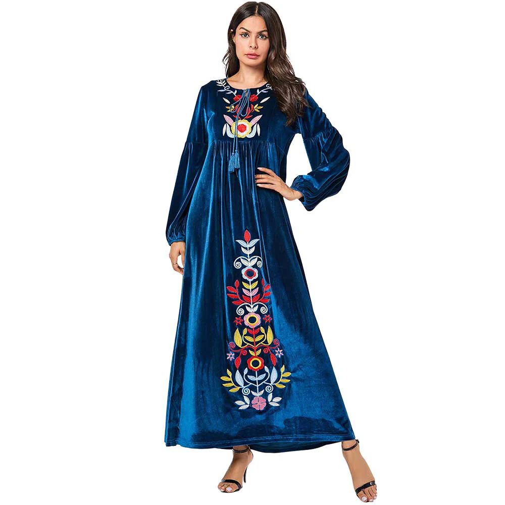 Женское бархатное платье-макси в мусульманском стиле |