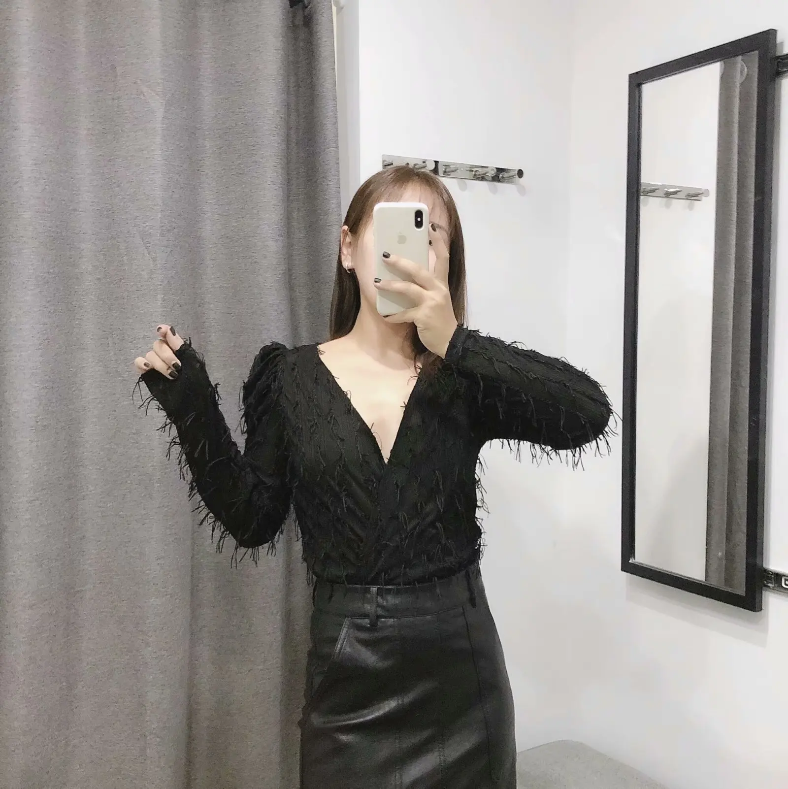 

All Black Sexy Tassel Decoration V-neck Long-sleeved Fashion Slim Piece Rompers Black Club Female Tops Body Suits for Women
