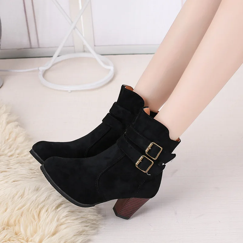 

Large Size Martin Boots 2019 Autumn and Winter New Women's Shoes Short Tube Women's Boots Belt Buckle Side Zipper Women's Boots
