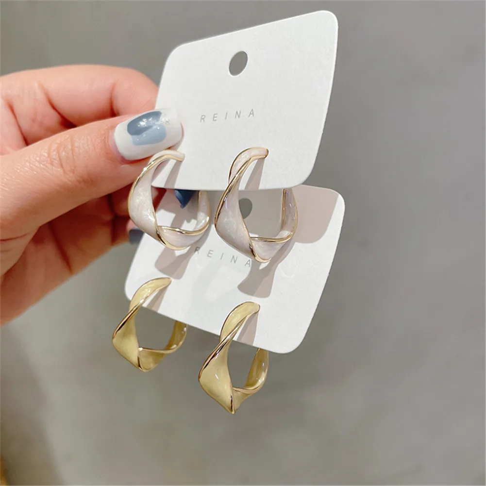 

korean fashion simple Geometric twisted circle gifts for women hoop luxury exquisite s925 silver needle earrings women's jewelry