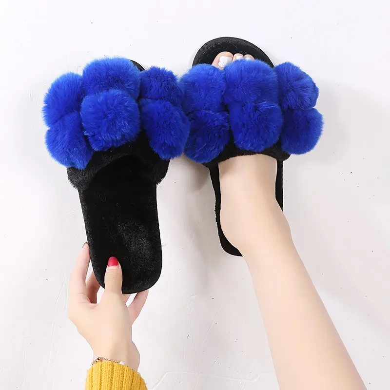 

Новинка 2021, симпатичные зимние плюшевые тапочки, женская домашняя теплая обувь для дома, женские домашние тапочки с помпонами, женские тапк...