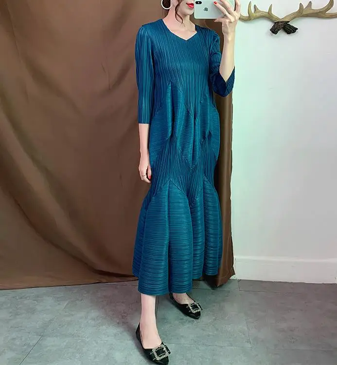 Miyake Плиссированное Платье длинное осеннее Новое плиссированное платье-фонарик большой размер свободное платье с рукавом в виде цветка