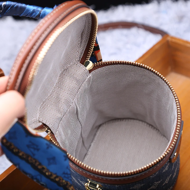 

Famous Luxury Brand 2021 New Fashion Ladies Retro Printing Ribbon Chain Bucket Bag High-quality Leathercross Body Shoulder Bag C