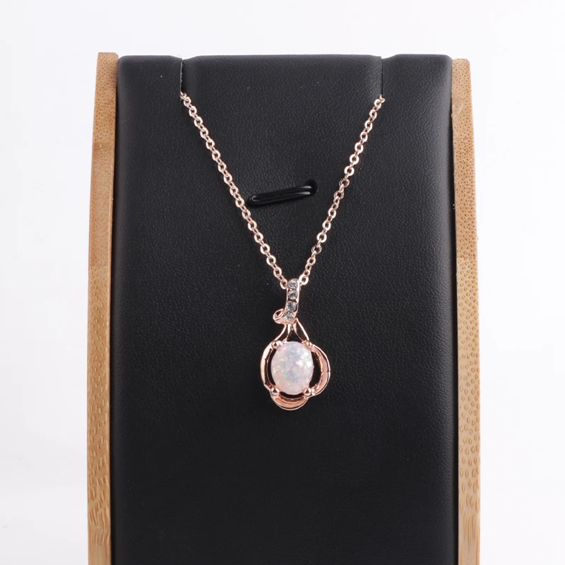 

Trendy Female Exquisite Elegant Luxury Necklace Rose Gold Color Oval Pendant Necklace Women Engagement Banquet Best Jewelry Gift