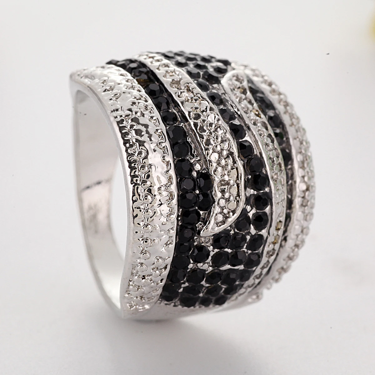 Bohemian Black &amp Silver Color Mix Rings for Women Fashion Design Modern Two Tone Jewelry New Lady Accessory Ring Gift O5K540 | Украшения