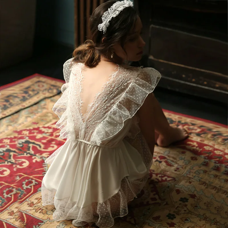 Новинка 2020 Белая Летняя тонкая кружевная прозрачная ночная рубашка с глубоким V