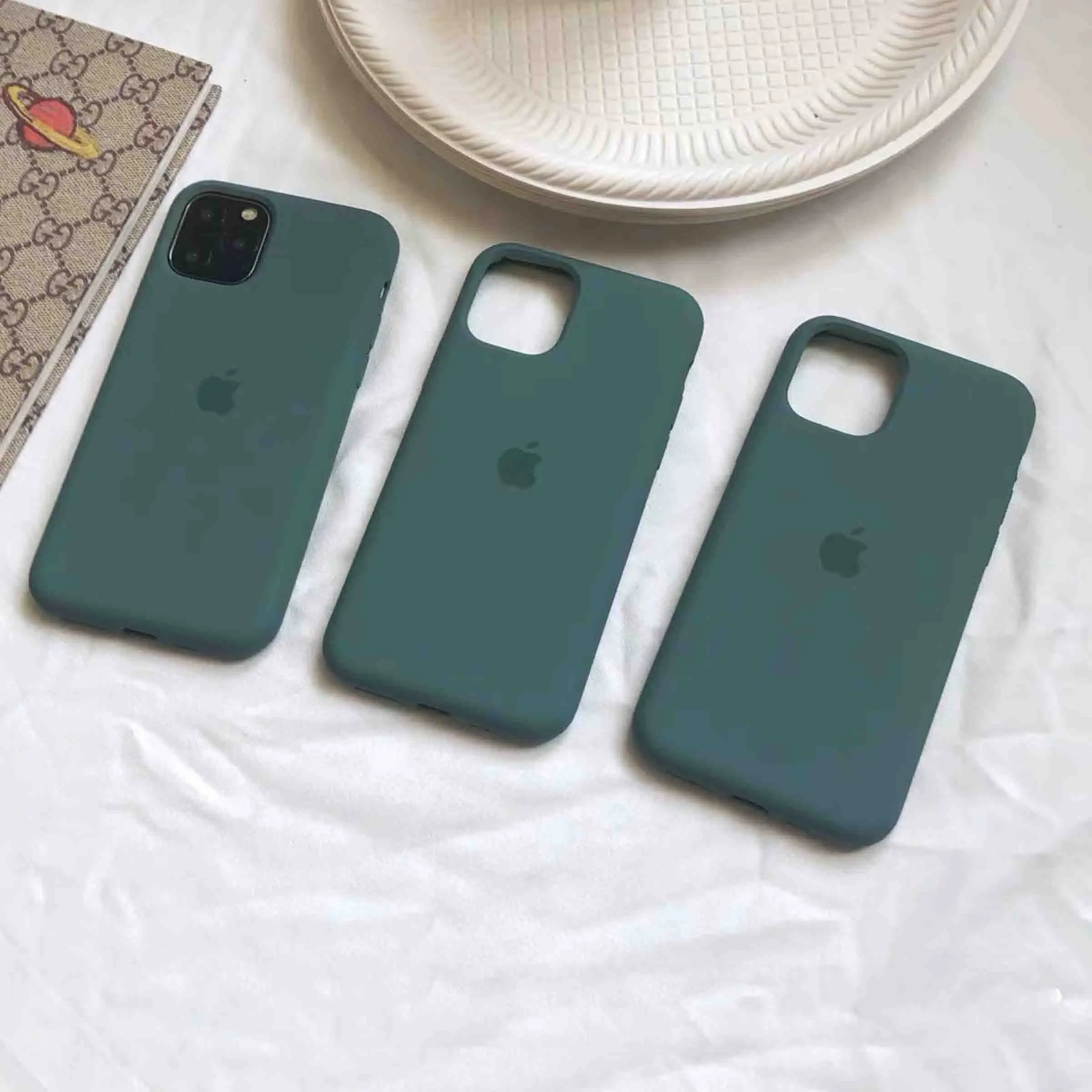 Жидкий силиконовый чехол для iPhone 11 Pro Max темно-синий мягкий на заднюю панель