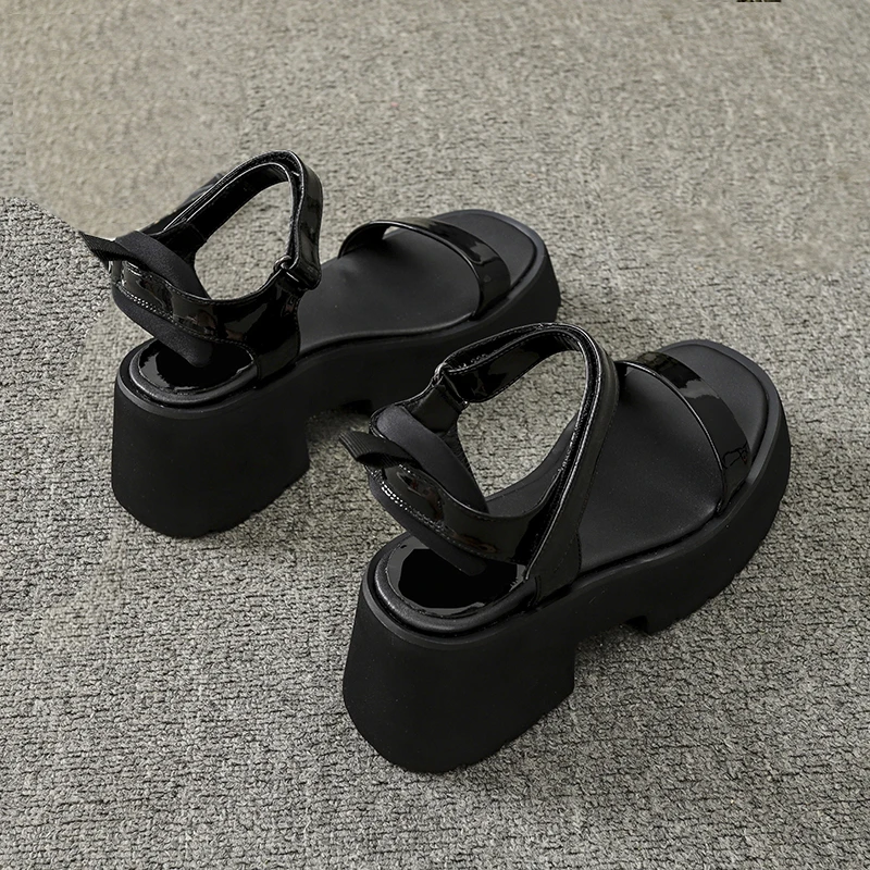 Женские кожаные босоножки на толстой подошве DEAT черные Босоножки с открытым