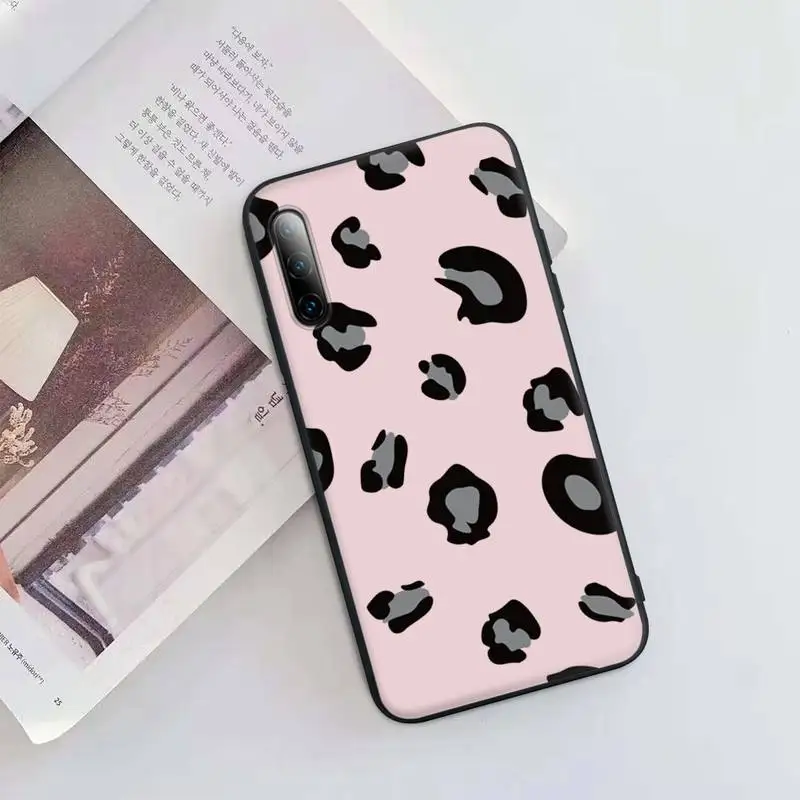 

Classic Leopard Print Black Silicone Cell Phone Case Cover For Huawei Y6 Y7 Y9 Prime 2019 Y9s Mate 10 20 40 Pro Lite Nova 5t