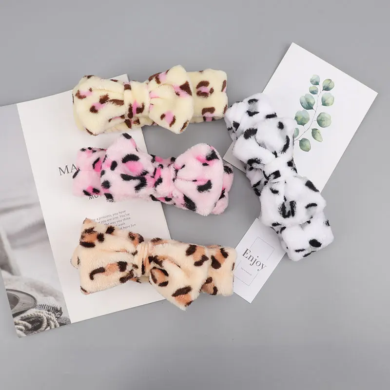 Повязка на голову женская с леопардовым принтом модная эластичная маска для