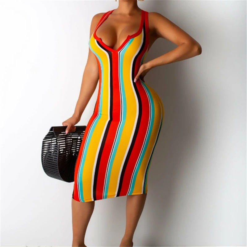 Женское платье-карандаш в полоску с V-образным вырезом и открытой спиной | Женская