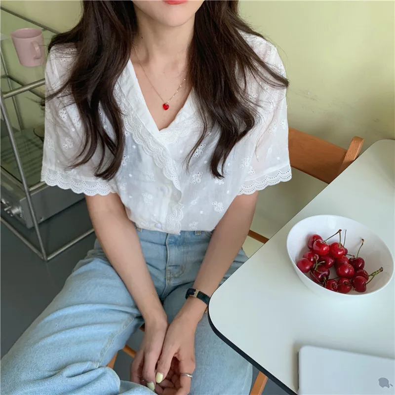 

HziriP 2021 New Summer Korean Chic Lace Embroidery Shirt Gentle Fashion All-Match Single Breasted Short-Sleeve Blouse Elegant