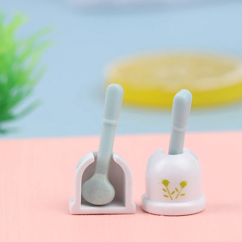 

1Set 1:12 Dollhouse Miniature Bathroom Toilet Brush Model Doll House Accessories