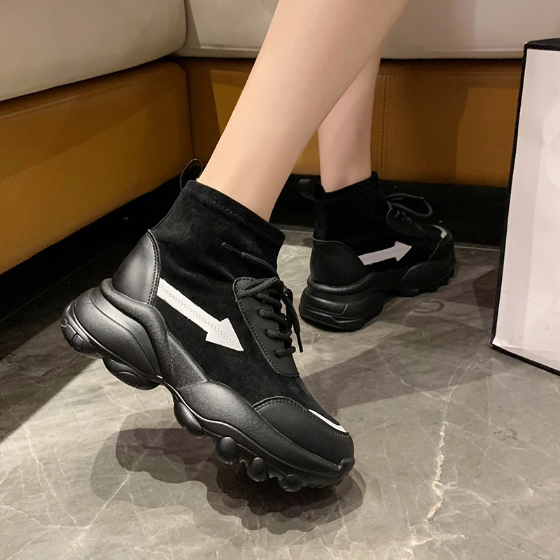 

Winter New Women Chunky Sneakers Vulcanized Shoes Female Black Platform Short Boots Comfortable Light Keep Warm Casual Shoes 5CM