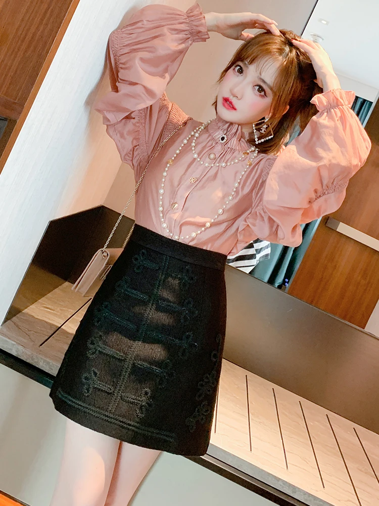 Модная рубашка с деревянными ушками и кружевным воротником рукав фонарик +