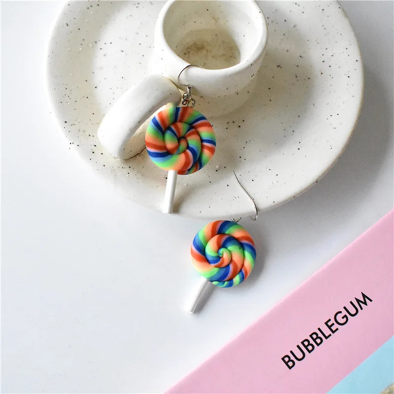 Женские серьги в форме конфет выразительные для женщин и