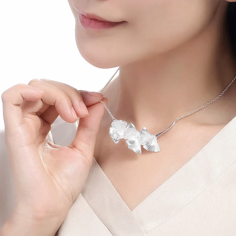 Kindey Boho Silver Color Ginkgo Biloba Leaf Necklaces For Women Girls Gifts Statement Charm Pendant Collar | Украшения и