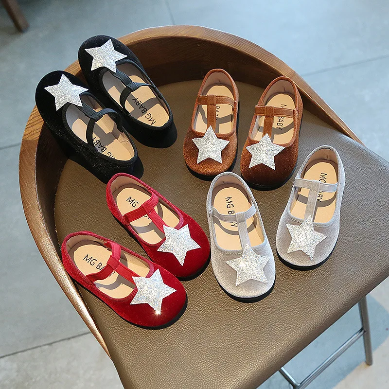 

Туфли для девочек Новинка весна-осень 2021 кожаные туфли конфетные звезды замша мягкая подошва Симпатичные детские туфли модная обувь принце...