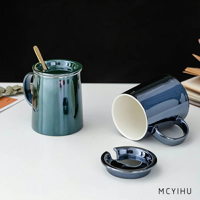 

Classic Cute Mug with Spoon Travel Custom American Style Universal Modern with Lid Regalos Personalizados Coffee Mugs BD50MS