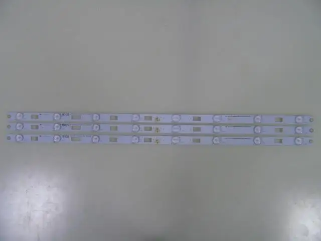 

3PCS LED strip 8lamps 4C-LB3208-ZM3 4C-LB3208-HQ4 GIC32LB27-LED3030-V0.6/V0.5 For TCL D32E161 L32F1600 D32E167 B32E650 B32E680
