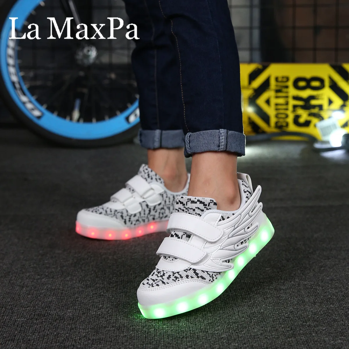 

Size25-35 Glowing Sneakers Led Shoes for Kids USB Charging Light Up Shoes Luminous Sneakers Baby Fashion Breathable Shoes