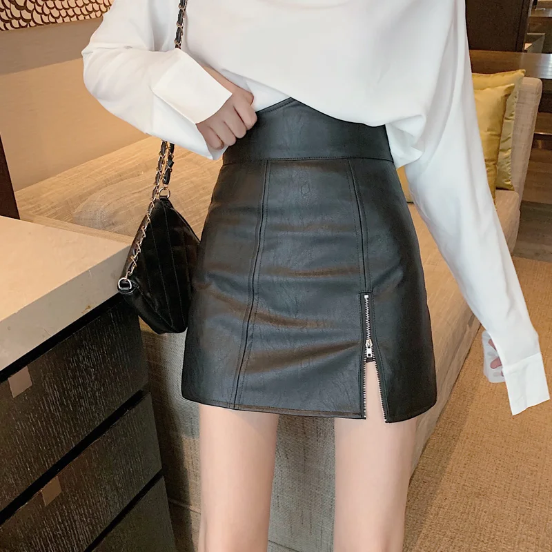 Женская короткая юбка с завышенной талией облегающая из искусственной кожи на