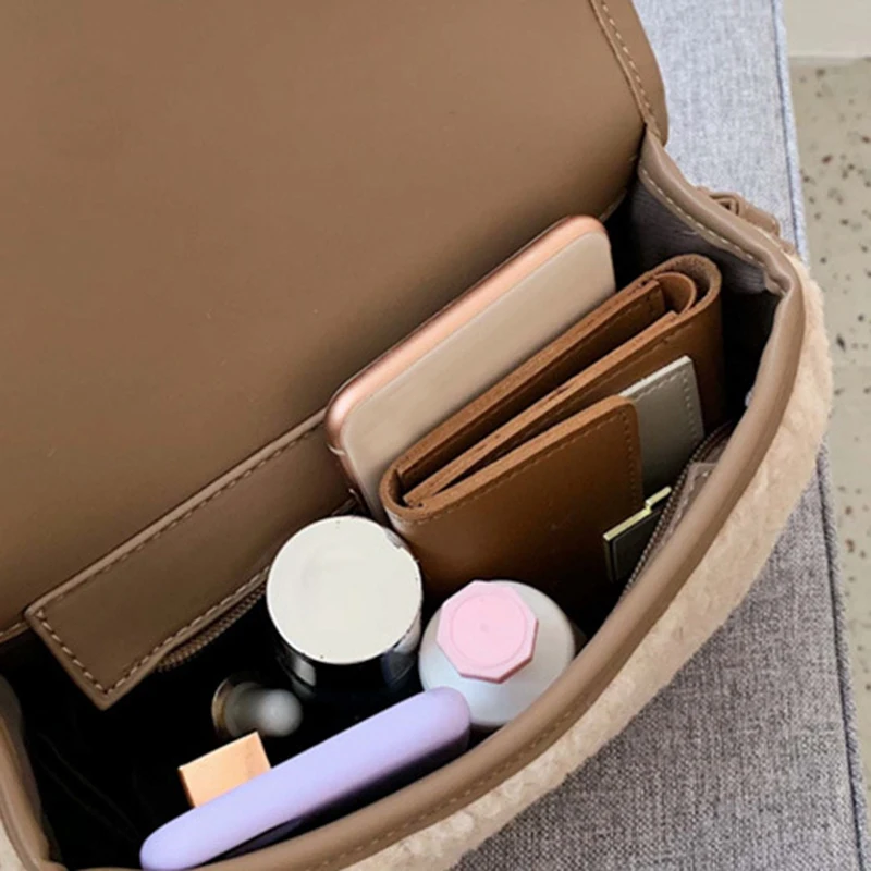 

Women's Lamb Wool Shoulder Bag Fashion Retro Casual Messenger Bag Mini Square Bag Plush Bag Mobile Phone Bag