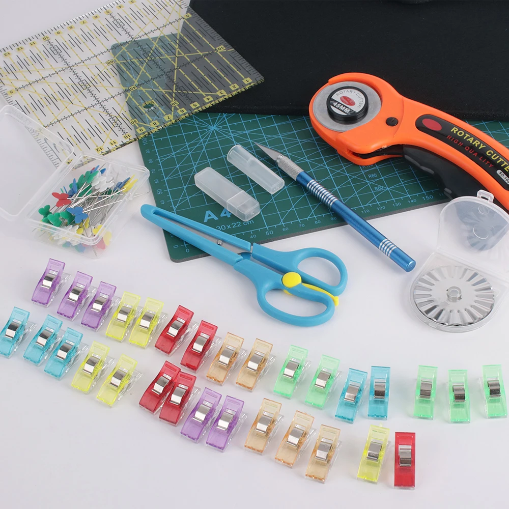 

45mm Rotary Cutter Kit with Cutting Mat Patchwork Ruler Carving Knife Sewing Clips Storage Bag DIY Sewing Tool