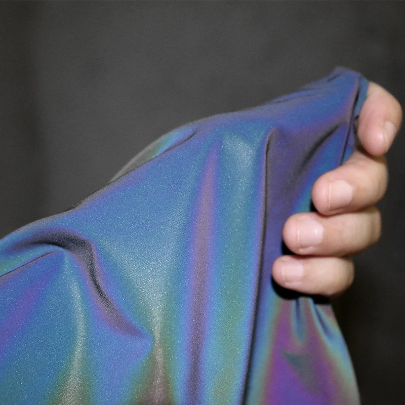 Радужный светильник отражающий градиентный светящийся ширина 140 см