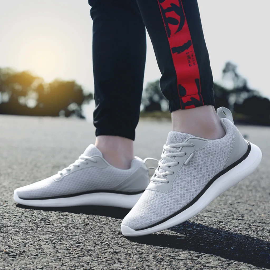 Кроссовки мужские сетчатые на шнуровке модная повседневная однотонная