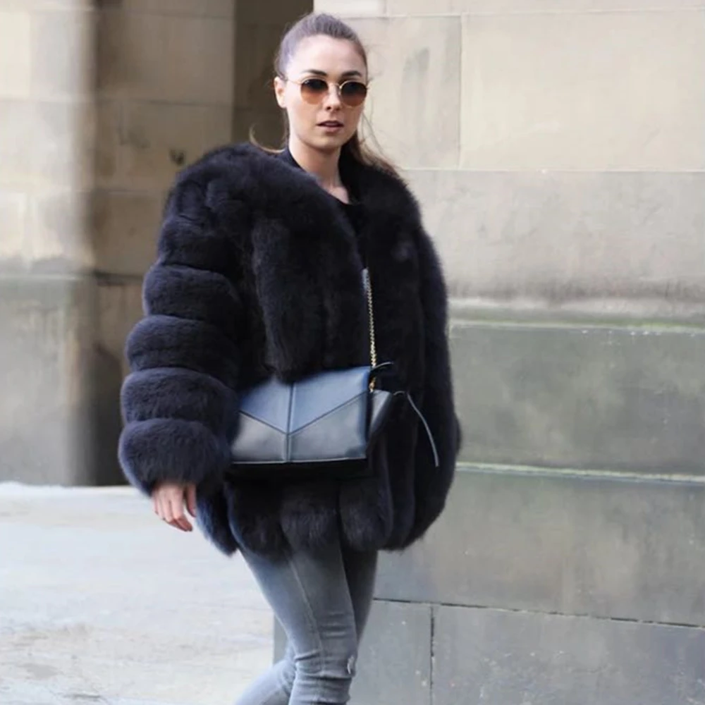 Женская шуба из натурального лисьего меха