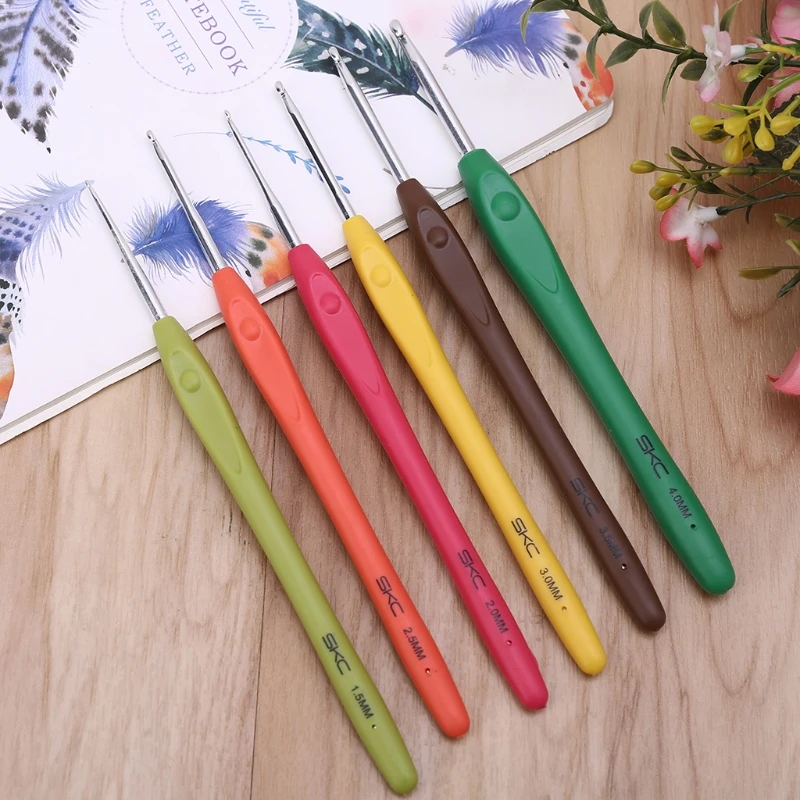 6 шт. металлический крючок TPR ручка Вязание иглы свитер шарфы вплетать в пряжу