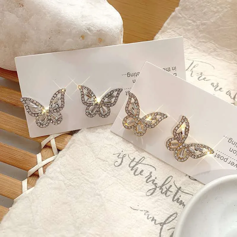 

New Korean Fashion Butterfly Stud Earrings for Women 2023 Shining Rhinestone Cute Girl Zircon Exquisite Kpop Jewelry Pendientes