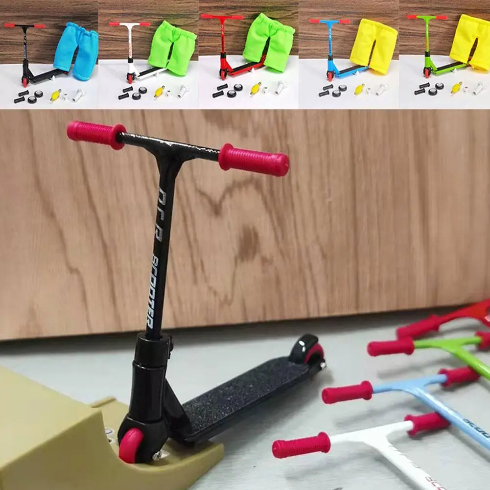 

1 Set Mini Finger Scooter Model Toy Alloy Scooter With With For Children Cute Years Toys 6 Pants Set Fun Old Spare Wheel Ov