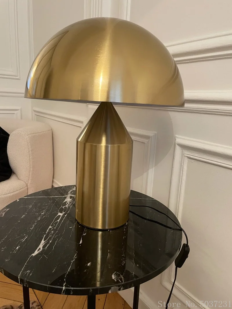 

Настольная лампа в форме гриба, лампа в стиле постмодерн в минималистском стиле для спальни, кабинсветильник световой дизайн