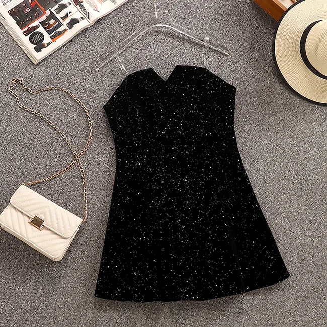 Женский бархатный костюм из двух предметов золотистый с платьем на подтяжках и