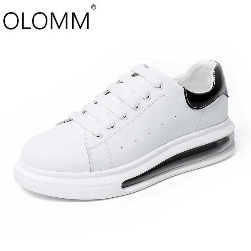 

Zapatillas Men Casual Shoes Leather Men Shoes Sneakers Comfortable Walking Shoes Lightweight Rubber Waterproof Couple Sneakers